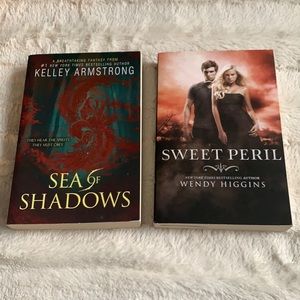 Young adult supernatural books! Kelley Armstrong, Sweet Peril Wendy Higgins